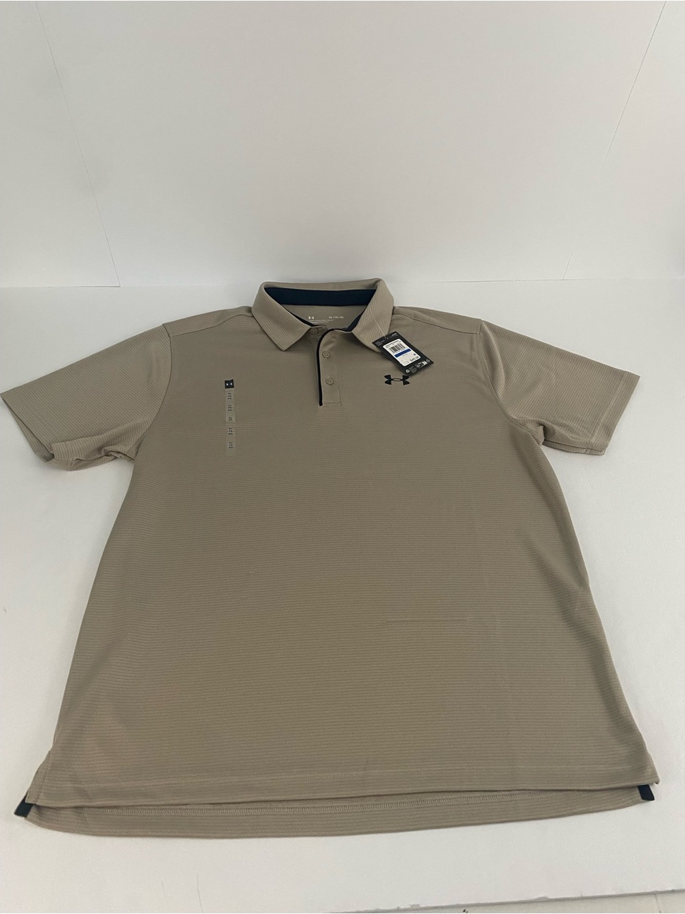 Men’s Oakley Tan Polo Shirt Size XL *flawed*